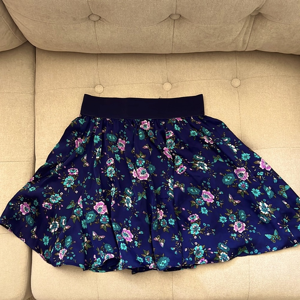 Floral mini skirt